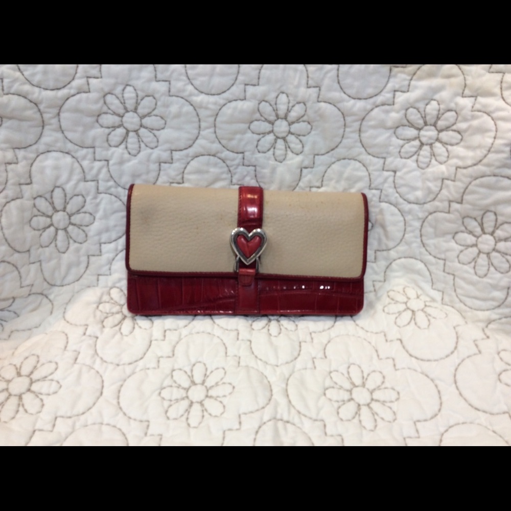 Brighton wallet